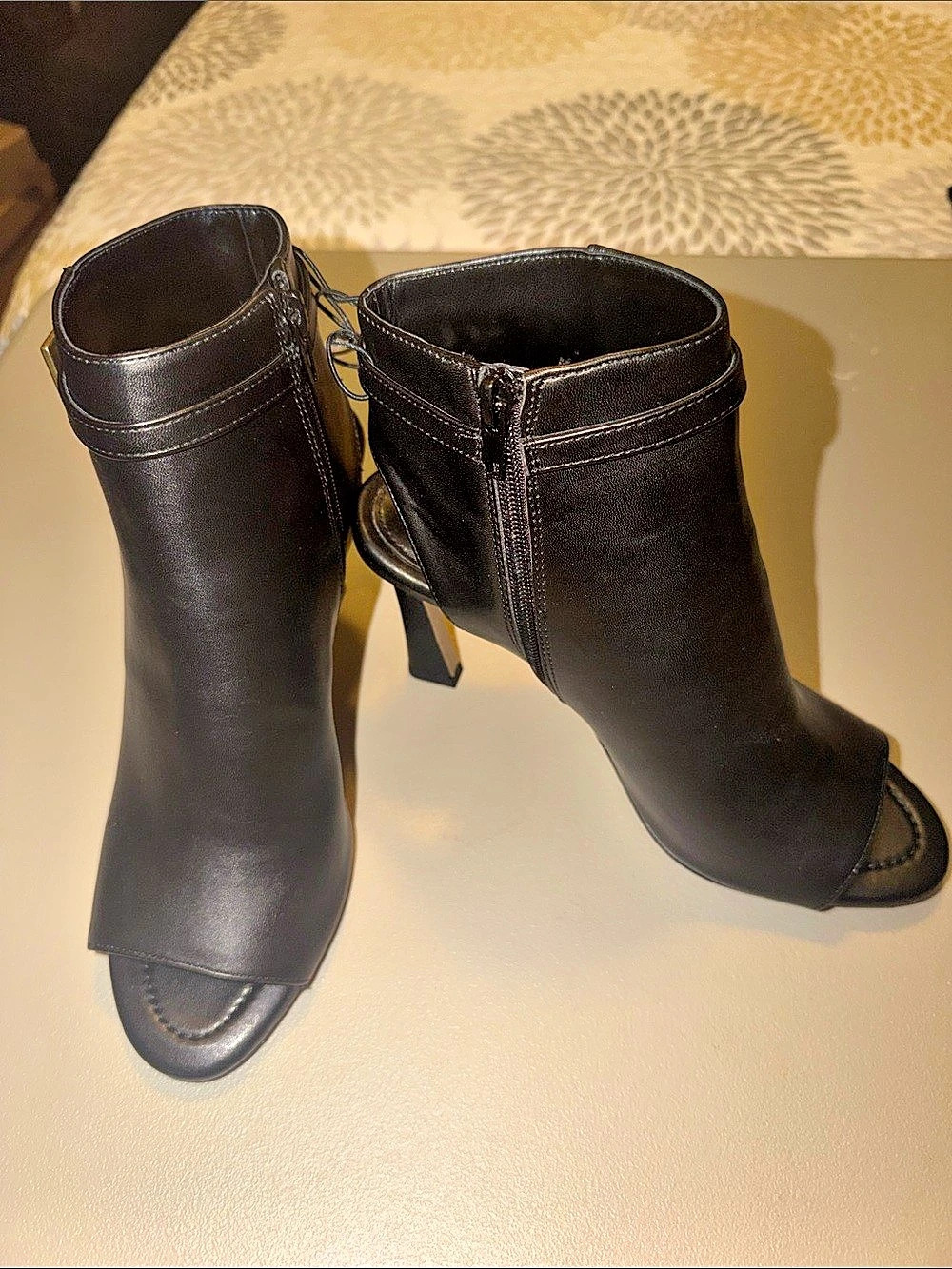Vince Camuto Black Peep Toe Heels US 10 - Picture 2 of 7